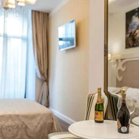 Palace Of Dreams Bed & Breakfast 4*