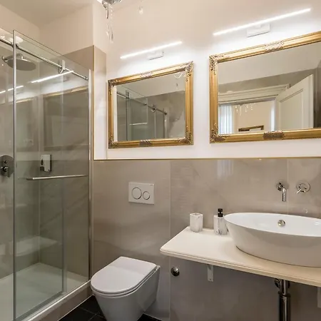 Palace Of Dreams Bed & Breakfast